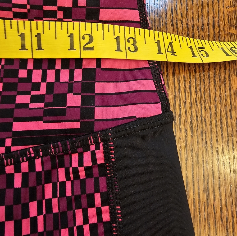 Nike Epic Lux Dri-Fit Tight Fit Capri Leggings - Picture 12 of 14